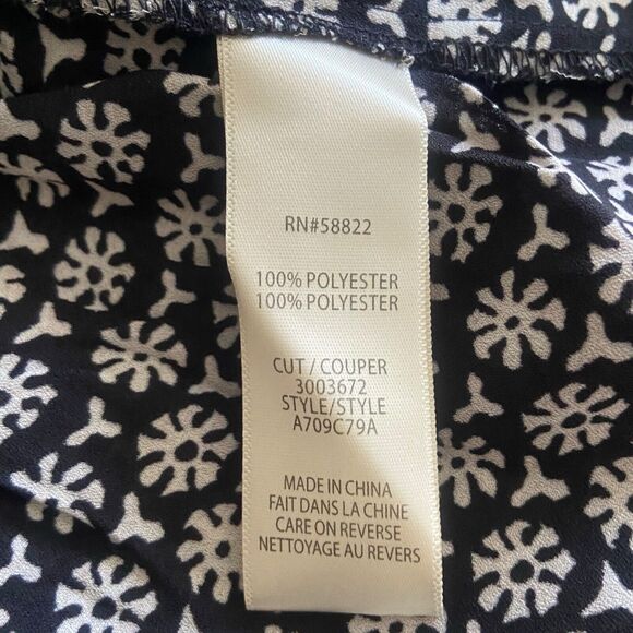 MAX STUDIO Floral Blouse Women's Size M Black & White Long Sleeve Elastic Waist - Picture 10 of 11